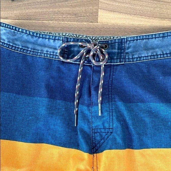 Men Ripcurl Sz 32 Board Shorts Swim Trunks Side Pocket Logo Blue Stripe 20" EUC - Picture 5 of 7